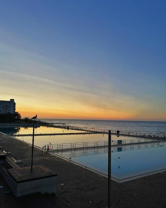 shaqct's tweet photo. Sunsets like this in Cape Town,
makes me happier than a seagull with a stolen chip 😅
Make the most of these last days of Summer sunsets, they won't be around for much longer 🌅
#GoldenHour #Sunset #Seapoint #Summer #reflections #worldlust #Wanderlus… https://t.co/uwocerUDgK https://t.co/SEl8fiqKvz