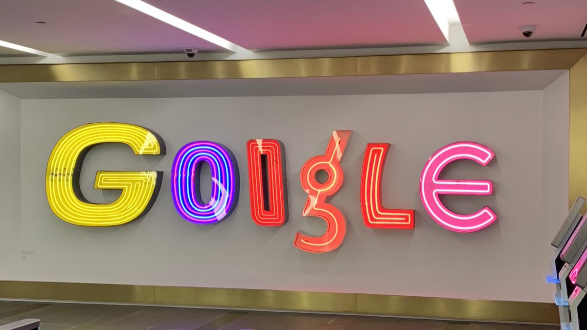 NYCFintechWomen's tweet photo. Thanks to @google for hosting us  last night where we discussed male allies and sponsorship. Thanks to our panel @RachanaBhide, Ingrid Gonzalez, Lowell Putnam and Elsie Russell for moderating. Highlights of the event to come soon! 📸 @_jaywen #nycfintechwomen #google  #allyship https://t.co/0hDhSlwf9J