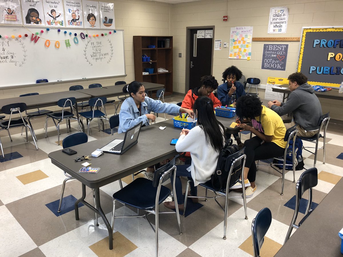 LHSWildcatsLex1's tweet photo. Diversity, equity, and inclusion work happening for our Wildcats today! ๐ช๐พ๐ช๐พ๐ช๐พ Student focus groups making a difference for the future of LHS!
#HailToThee2020 https://t.co/eZDzXF5cPF