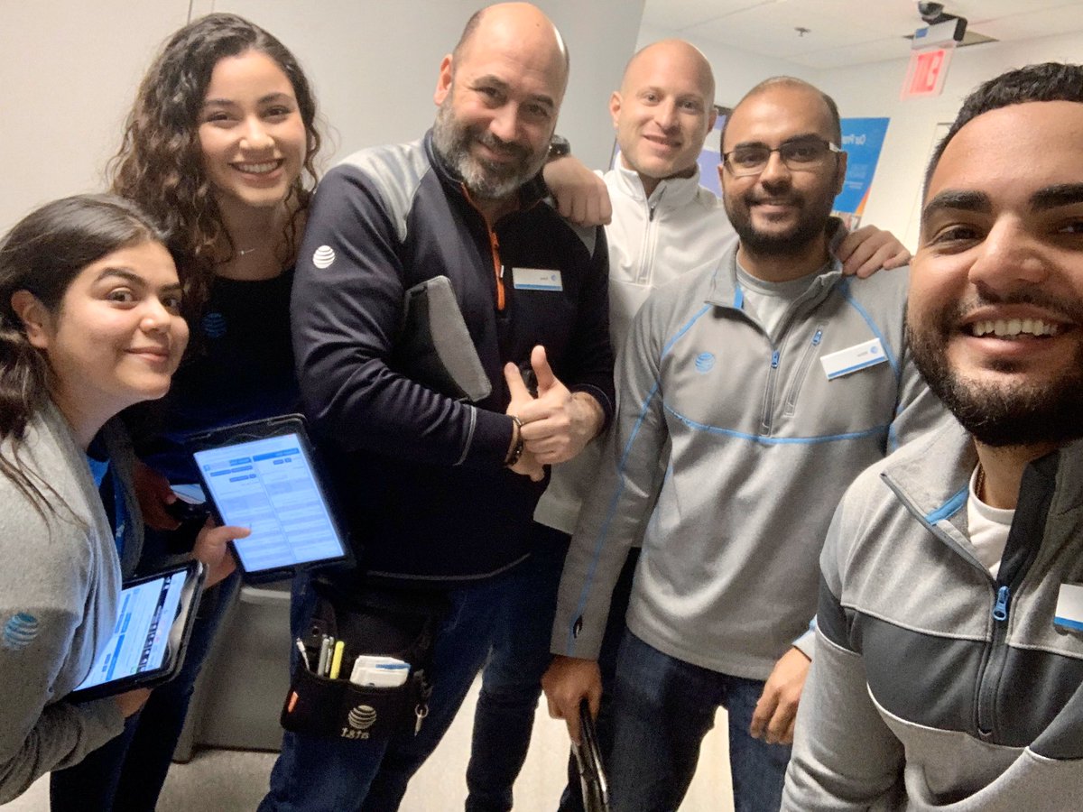 wilmer_mondesi's tweet photo. BOOM!

Skokie is checking in with:
- 3 AT&amp;T TV’s
- 2 FIBER orders
- cooking some CRU

🔥🔥🔥

@michelleeolea @CJ_PriceGLM @b_rothblott @PaulaVofGLM @TomMonahan10 

#SKOKIE
#WeAreGLM https://t.co/fkNSu88HAe
