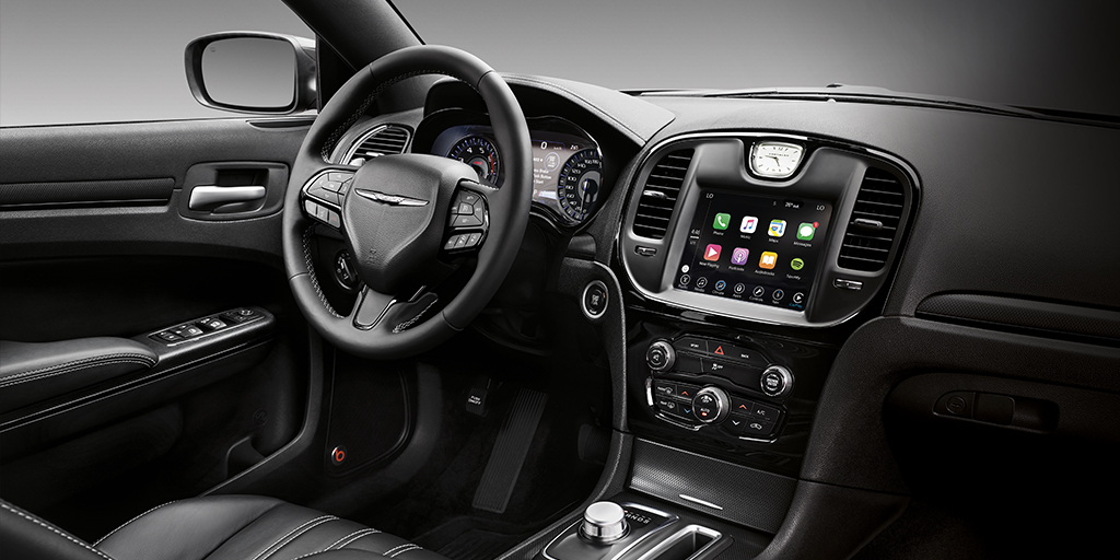 #Chrylser300 impacta desde el primer contacto, su gran tamaño, equipamiento destacado y máximo confort.