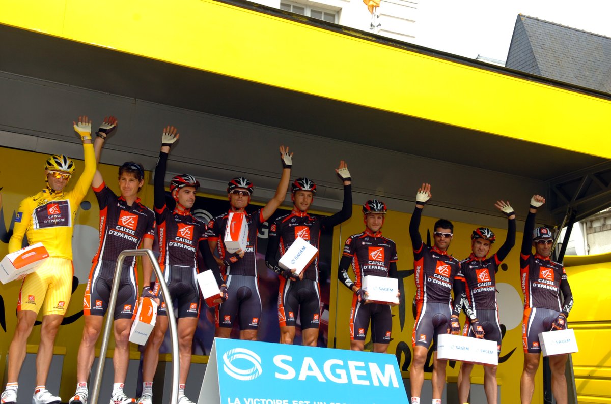 Movistar_Team's tweet image. Tuvimos el privilegio de contar contigo durante cuatro años y admiramos tu trabajo como director rival, pero por encima de todo, tu carácter afable y trato exquisito. Descansa en paz, querido Nicolas Portal. Un fuerte abrazo para tu familia, amigos y para todo el @TeamINEOS.