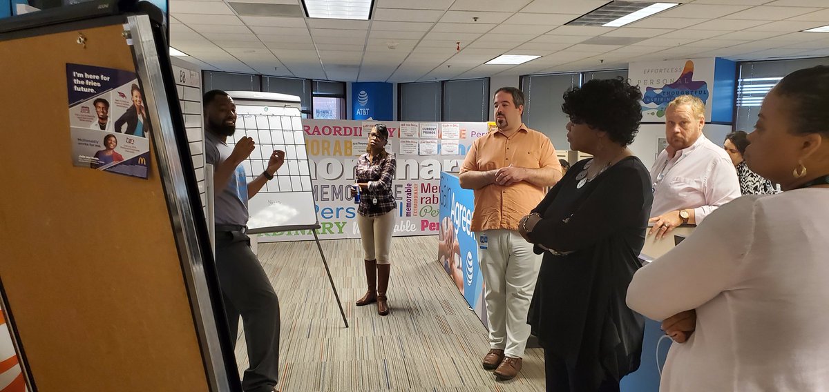 vijaymalani1's tweet photo. Anthony all pumped up for at&amp;t tv with his team... @dazzle0108 @wforceops @engagebbvops @RosalieZChavez @DMDRrichardson https://t.co/VNxMM1JiNR
