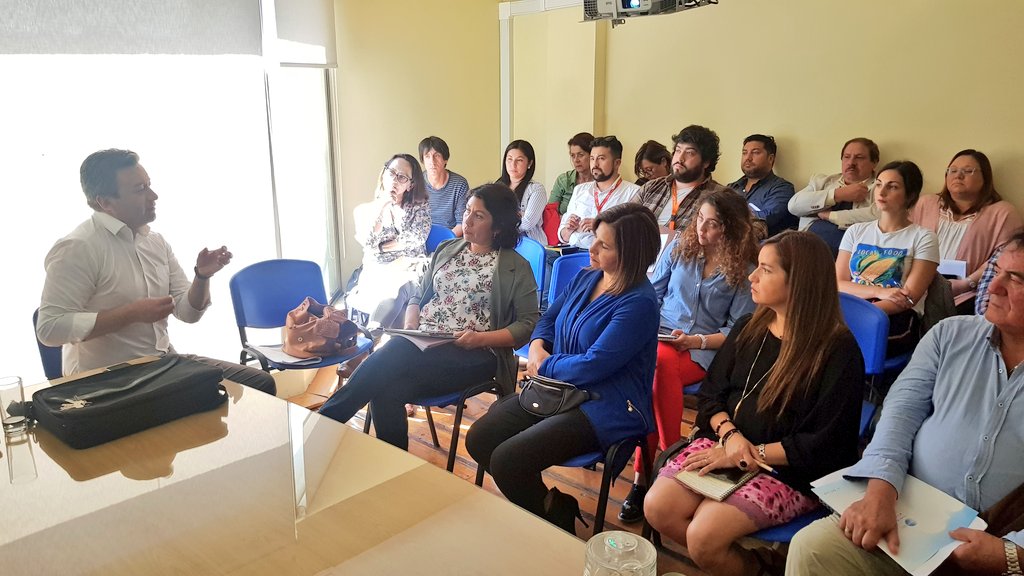 mmabiobio's tweet photo. Seremi @DelannaysMario encabeza reunión con equipos de comunicaciones y de medio ambiente de los 10 municipios que son parte del PPDA del Gran Concepción. Nos seguimos preparando para inicio de la gestión de episodios críticos, que parte el 1 de abril. #VamosBiobío https://t.co/NIy8fW0njl
