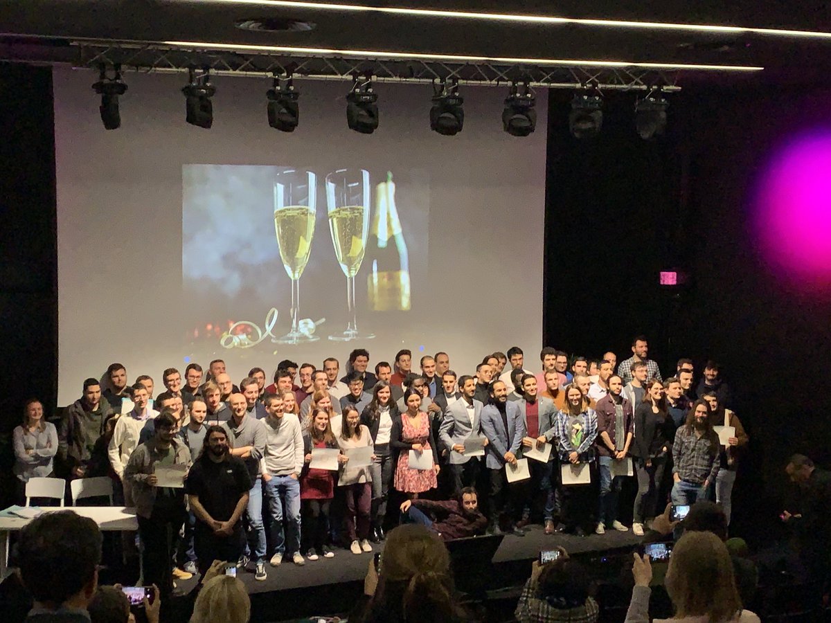 RomainRouvoy's tweet photo. Félicitations aux nouveaux diplômés du Master mention Informatique du ⁦@Fil_Lille1⁩ !!! https://t.co/ZRwsKvWzVD