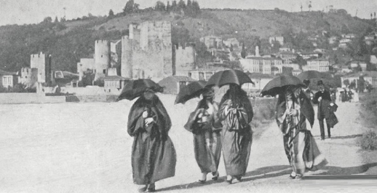 tendy_noer's tweet photo. Anadoluhisar, Istanbul, 1902   Islam Selamatkan Generasi   .🏴🏳️🏴. #V0g6k https://t.co/eTgJ6vsG8k