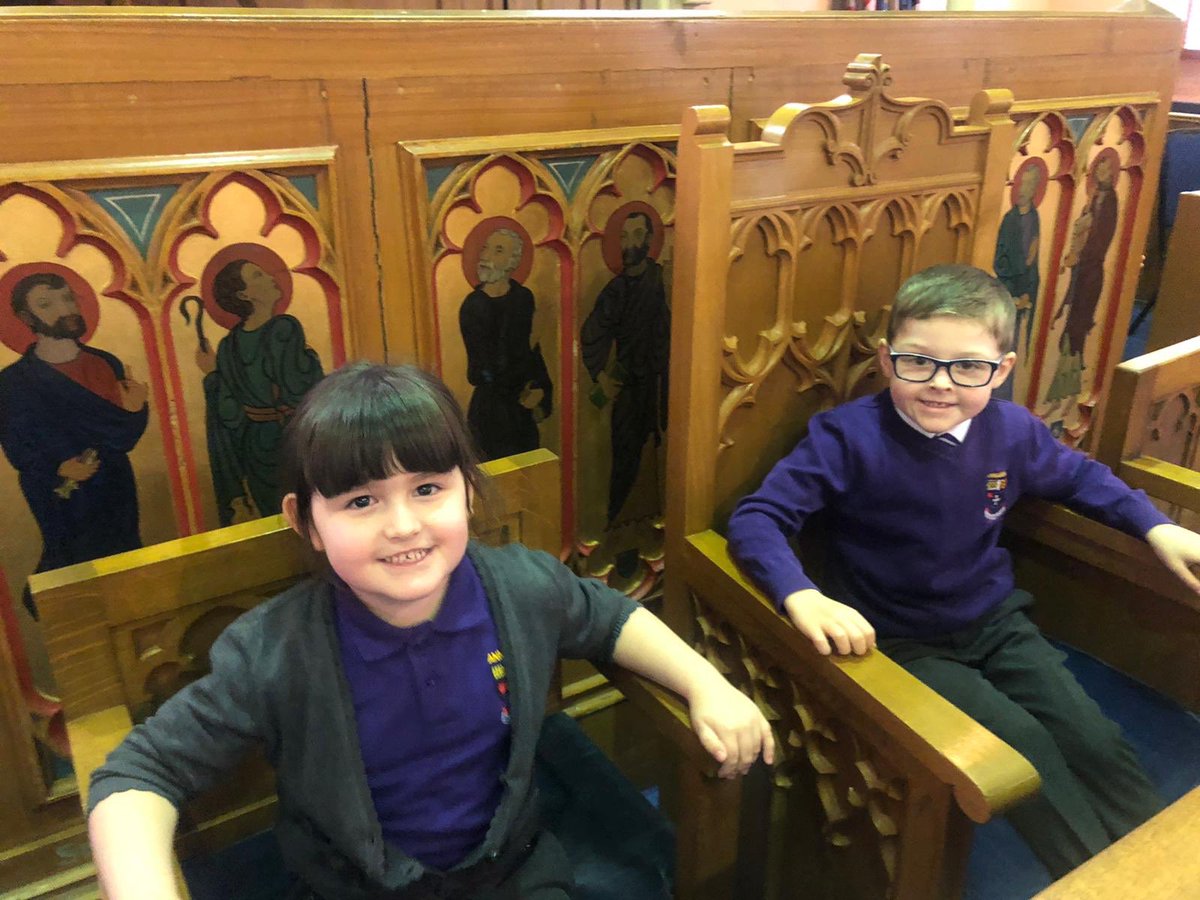 AnnanhillPS's tweet image. P1MJ walked to St Marnocks Church as part of their Katie Morag topic. Lots to see and hear about in the church! #funinp1 #topictime