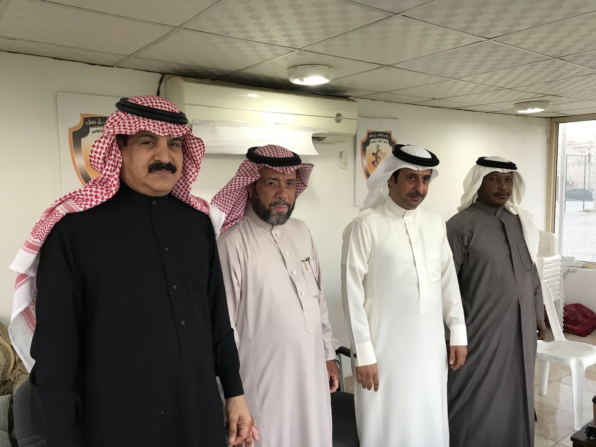 abu_khaled_2020's tweet photo. #إدعم_الساحل

جهود إدارية حثيثة وجدية من قبل اللاعبين في مران نادي الساحل بعنك وذلك قبل لقاء نادي هجر ضمن مسابقة #دوري_الدرجه_الثانيه 
بالتوفيق ونتيجة إيجابية بإذن الله 

#نادي_الساحل_السعودي
#عنك
#الشرقية https://t.co/9E3Qz3g4wo