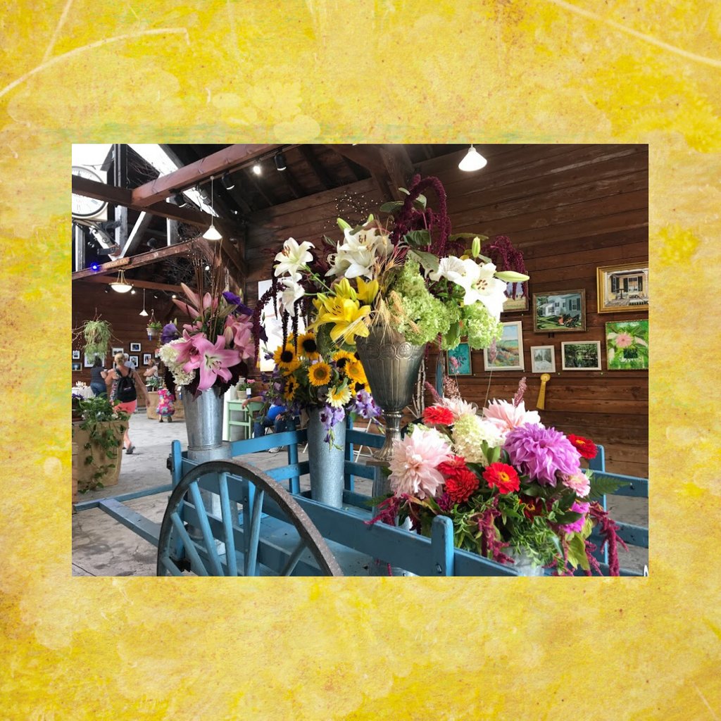 AltamontFair's tweet photo. We can't wait until our Fine Arts Building is filled with beautiful flowers! https://t.co/YkIHZunxiK