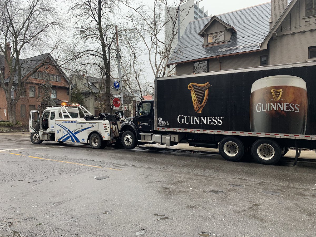 Today I have a heavy tow truck assigned to me. Although I love me a <a href="/GuinnessIreland/">Guinness Ireland</a>, their trucks do not belong in the #bikeTO lane. Driver came back cursing me out along with “ It’s been 10 minutes” ... he could have parked around the corner legally. #tagandTOW Bedford rd.