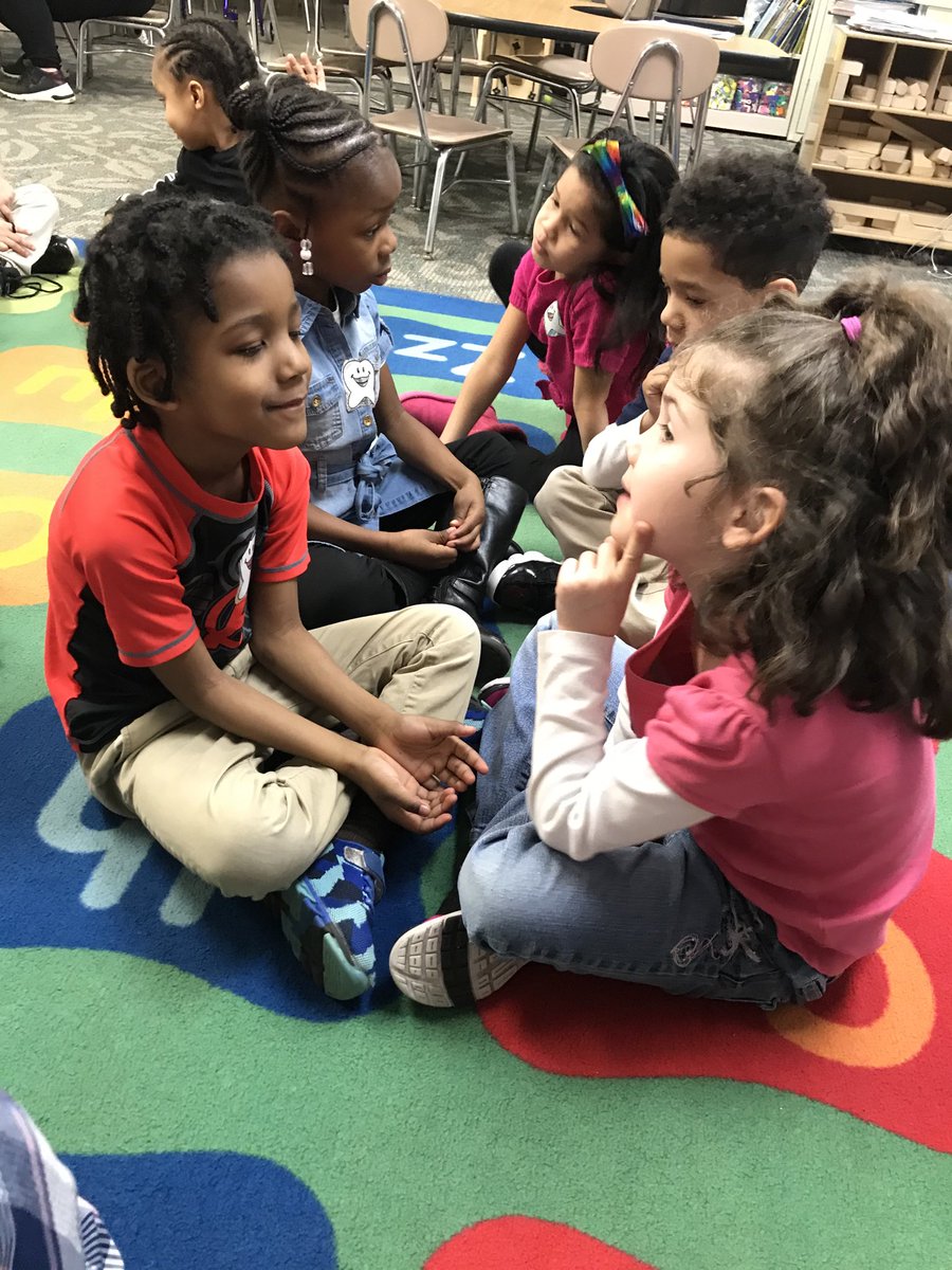 cherylmack33's tweet photo. Our Kindergarten LEAD Class loves to engage in peer “Think, Pair, Share” to make connections to nonfiction books 📚#LEAD #School33 #rcsdonefamily ⁦@frenzel_debby⁩ ⁦@TDade⁩ https://t.co/DxYbpcvpFR