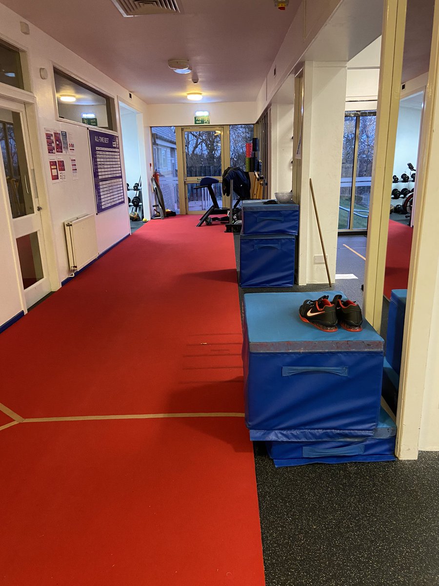 AlexBart1994's tweet photo. Pre coaching session @UKSCA weightlifting and plyo/ballistic assessment practice with @Johnpsyllas85 https://t.co/RXhuFkCm3y