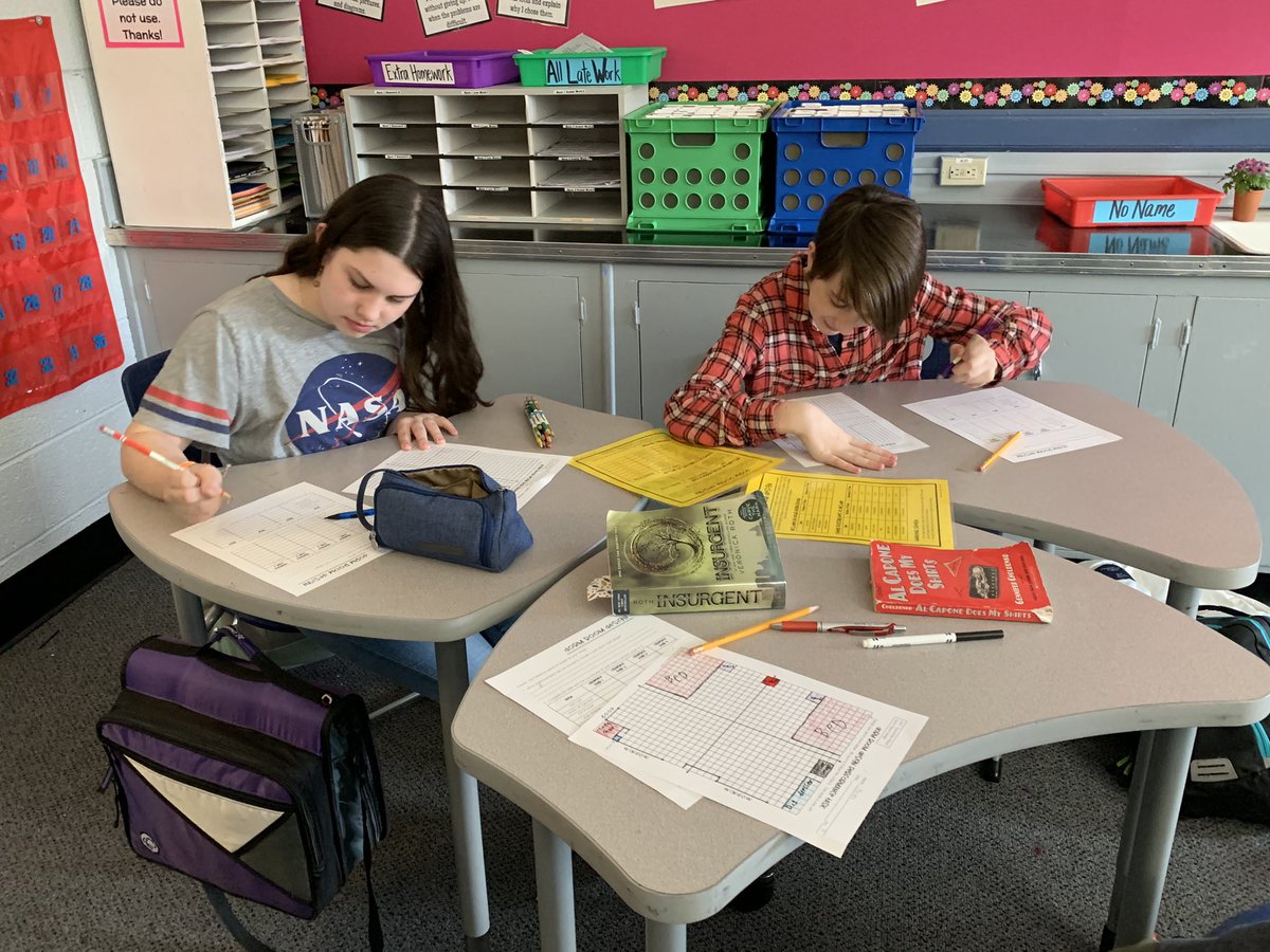 MNSA_MrsHardy's tweet photo. 6th graders are designing a dorm room on coordinate grids! @ACSMontfordNSA https://t.co/ArldFPatYv