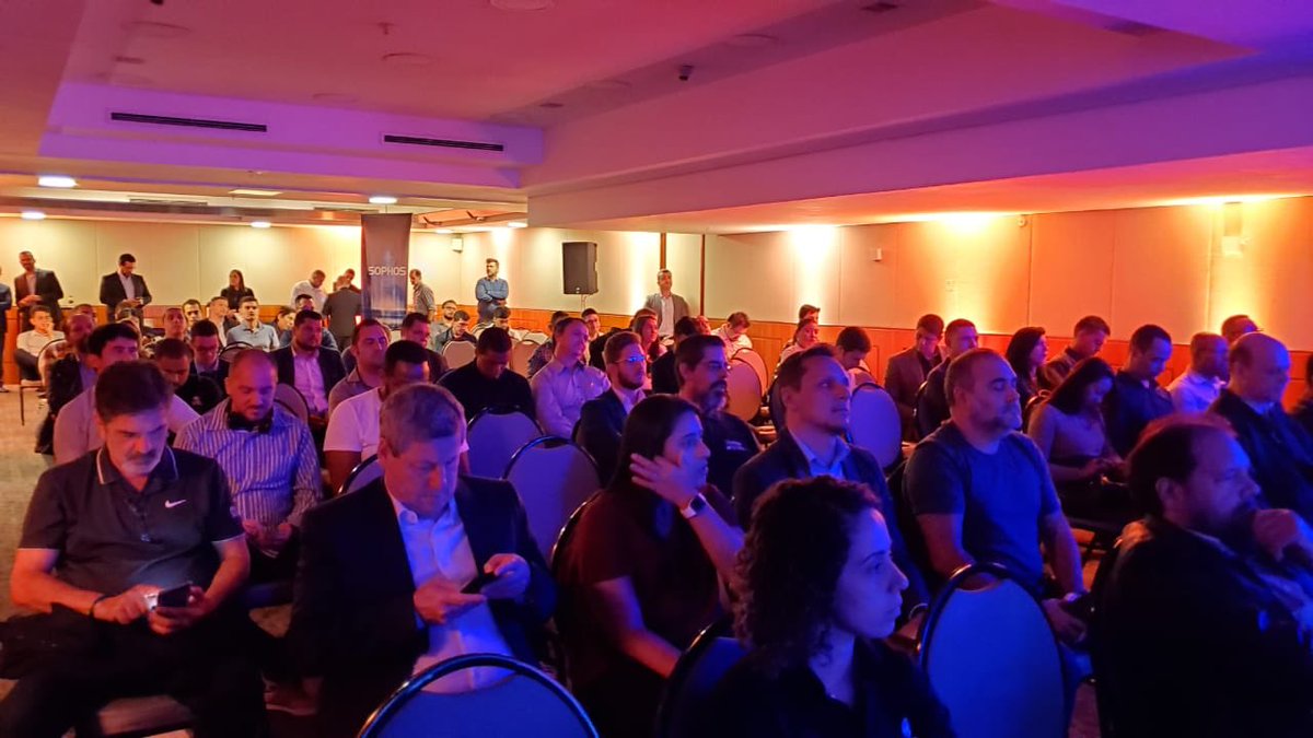 SophosLatAm's tweet image. Excelente evento #CybersecurityEvolvedSP em São Paulo com parceiros e clientes aprendendo sobre segurança cibernética @marialemajo @lgranda28 @andresophos #evolve #securityasaservice