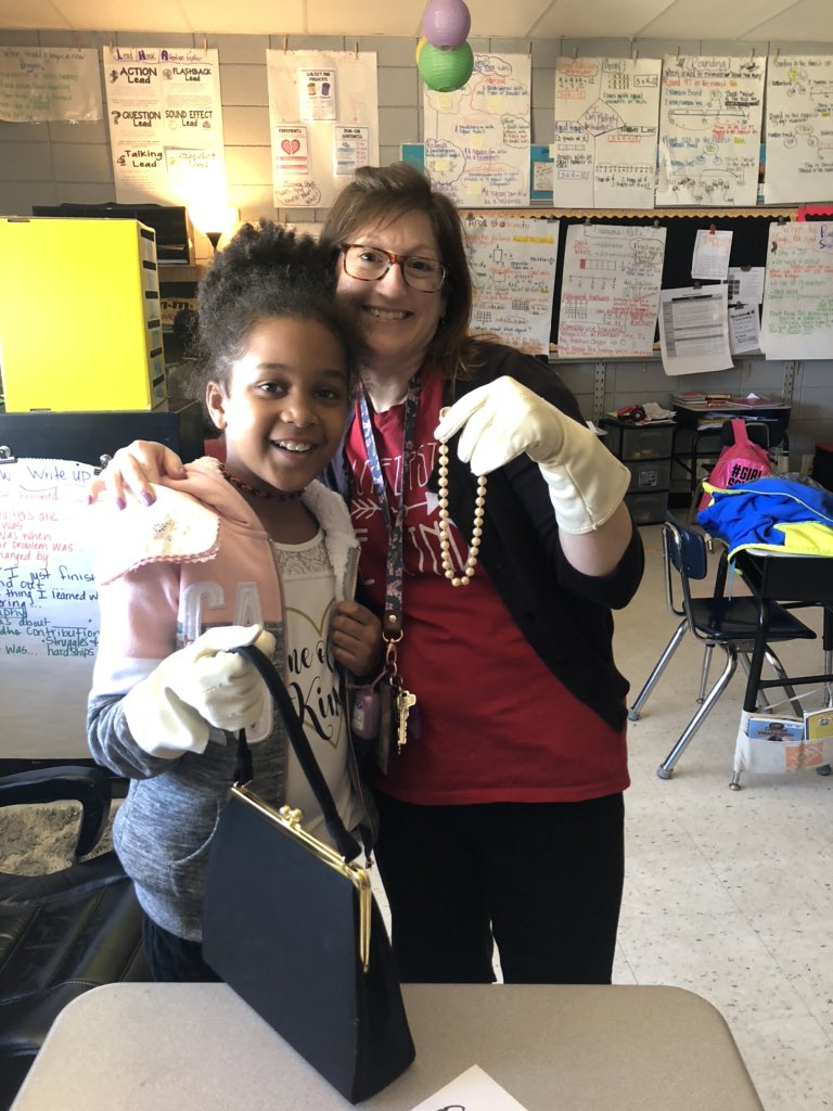 teachmestephens's tweet photo. The Truman Library came to us today so we could actually touch all things Truman. #isd3rdgrade @GlendaleElemISD https://t.co/Zle20lbF10