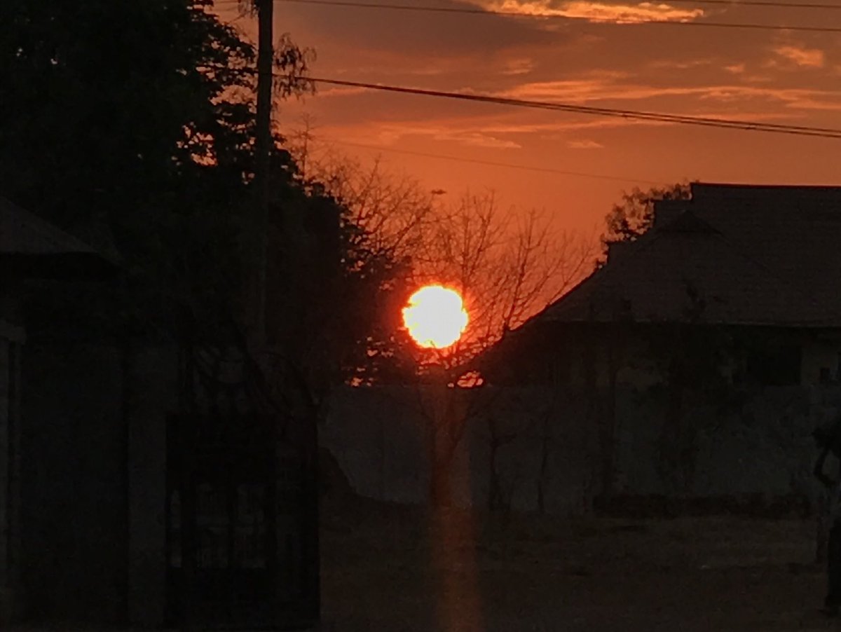 JuliusNyabicha's tweet photo. As beautiful as it can get; Sunset in Sumbawanga, Tanzania. https://t.co/LTFz00lLCn