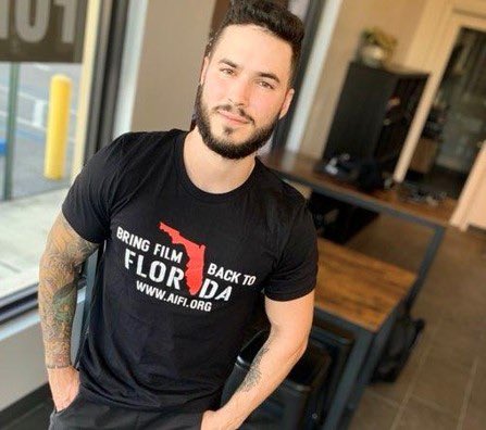 AprilMasini's tweet photo. @hector_montano_, @AprilMasini amazing coach in Miami, has taken time out from kicking April's butt to join the #BringFilmBackToFlorida movement! #Florida #Film #School #Students #Graduating #CollegeDebt #FilmIndustry #AprilMasini https://t.co/QaufZ4IeQq https://t.co/qlFkLqGVCn