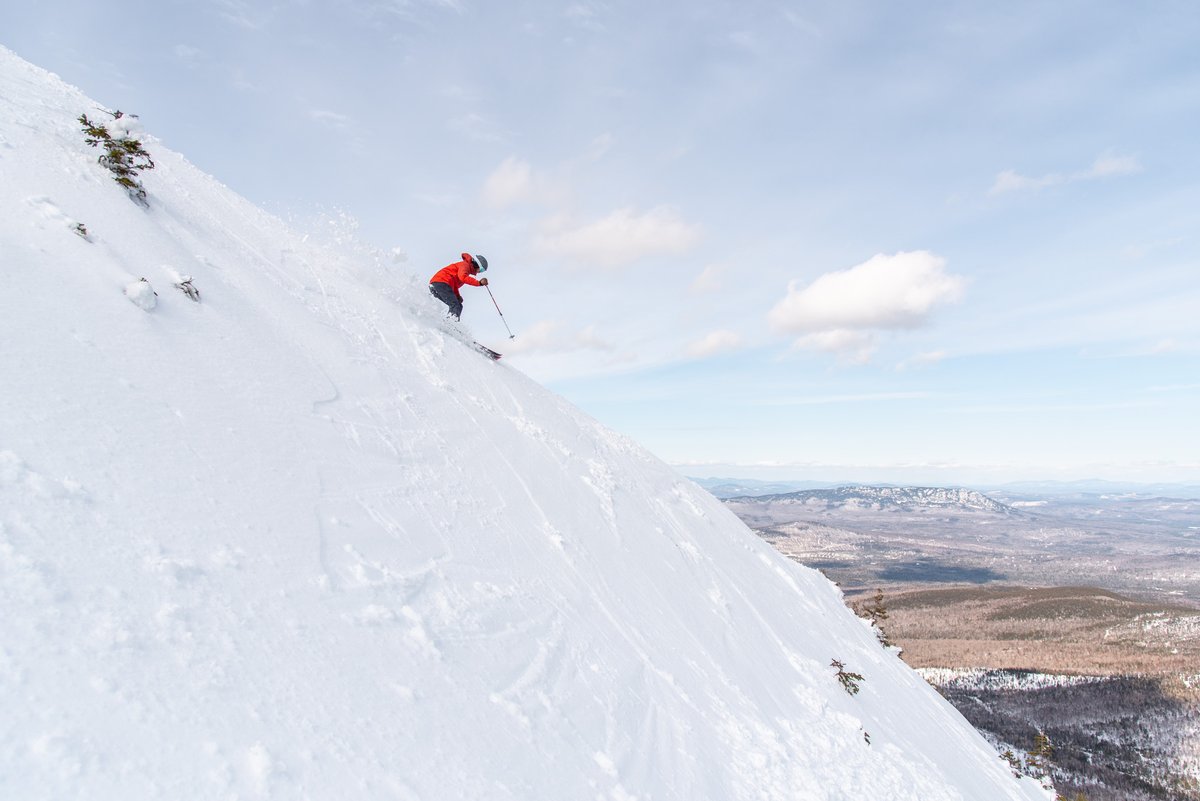 SugarloafMaine's tweet image. &quot;Try and top that,&quot; said February. 
March replies, &quot;Hold my beer.&quot;
#theloaf #backside #snowfields