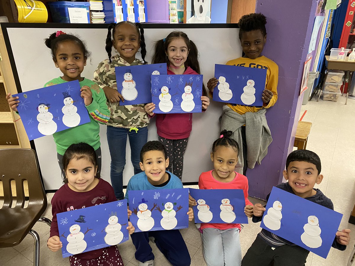 MWDExploreClass's tweet photo. K &amp; 1 grade students #snowfriends #themitten #gomules @mr_tallon @MWDPrimary @mwd_pta https://t.co/AIJICHoSVT