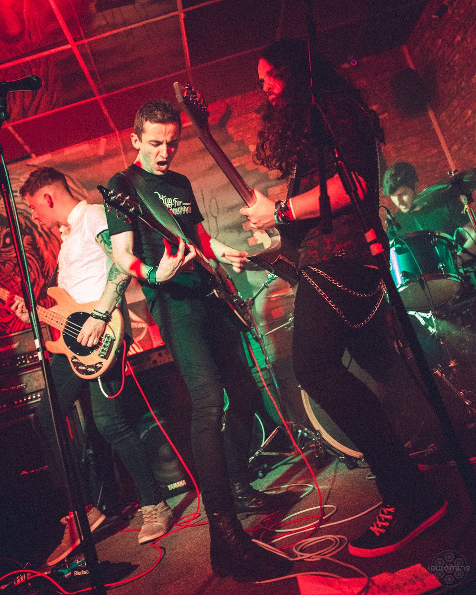 SFT_Offic's tweet photo. We had an amazing time playing at @GlasgowBox alongside The Elephant Men &amp; @ParolaSands + Monty's w/ Trading Glances &amp; Ninth Degree. Playing our new single Criminal with @AveleenRose live was incredible! Thank you for coming out to see us! See you soon! 🖤 SFT 📸 - @lewismilne99 https://t.co/93KY985drm