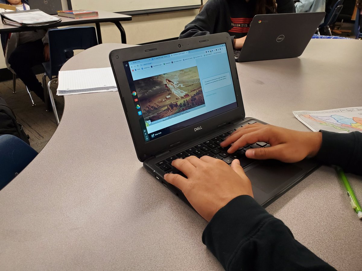 shanewellsedu's tweet photo. Using what I learned yesterday from @ThatEduTechGuy and @edtechgypsy. Their @peardeck training was awesome, and I was able to use it next day! This is a must go to training! #jusdshares. https://t.co/SXXkCqrjhU
