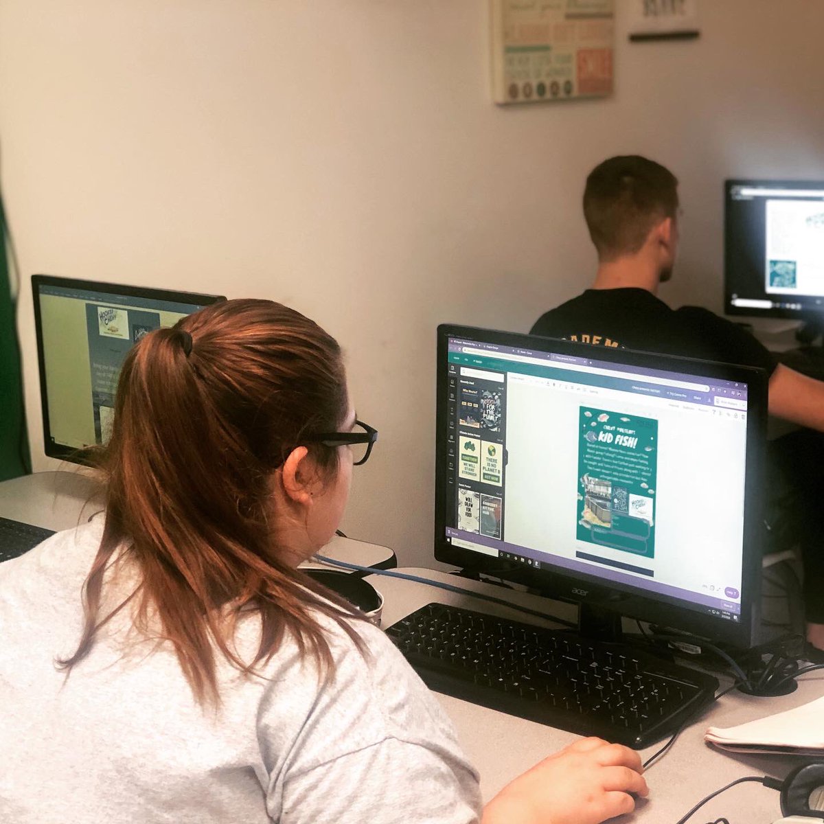 AcademyHigh's tweet photo. AHS Ss in the Graphic Design class create flyers for the #kidfish project that #HookedonChevy is sponsoring! #authenticwork #studentgraphicdesign #beessuceed https://t.co/RIH4xMwk3T