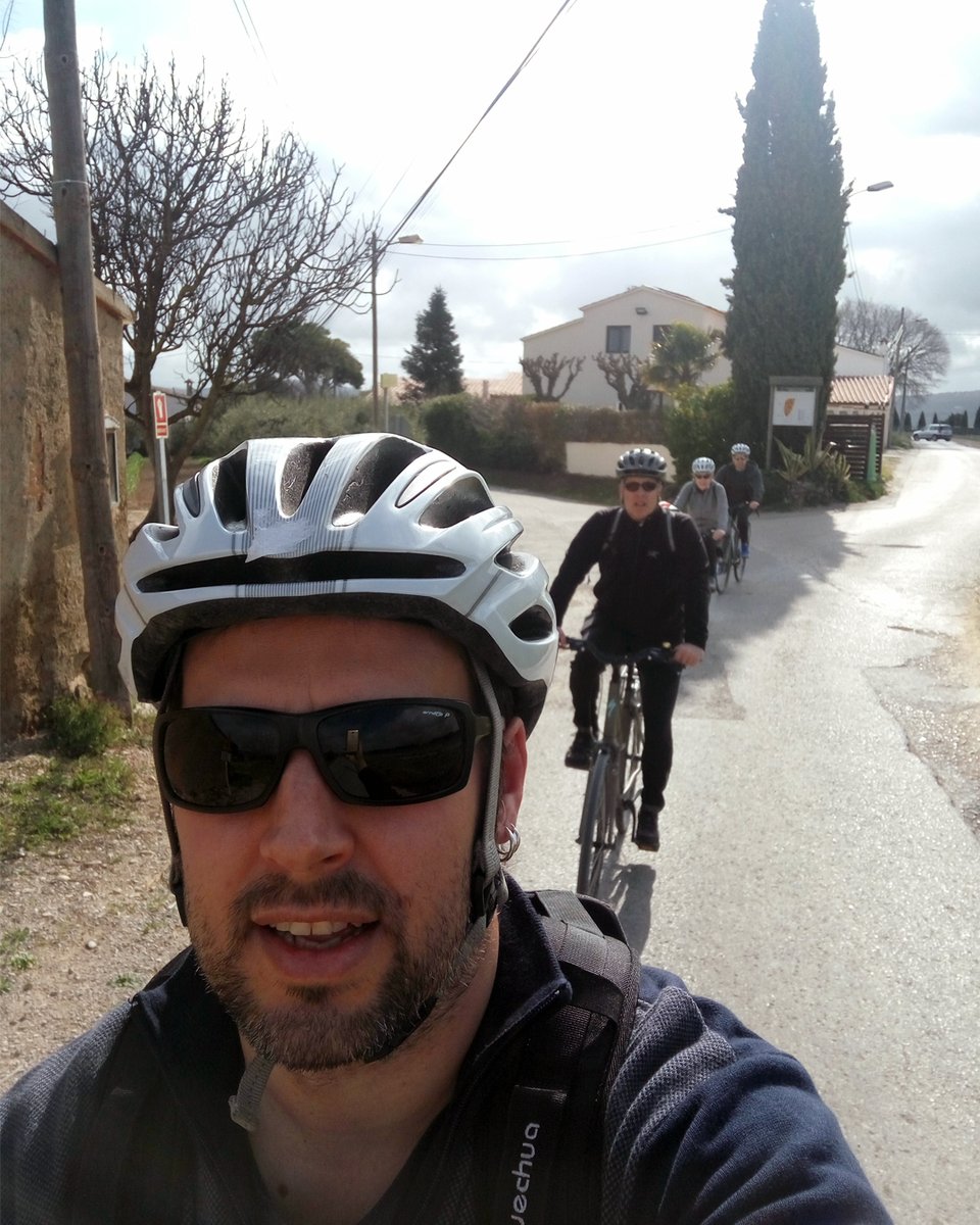 LetsVelo's tweet photo. A family from New York in a bike tour between vineyards discovering Penedès.

Specialized Alibi+ Parés Baltà winery + Can suriol winery + Calçotada Menu 🍴

👉 https://t.co/MxU0aT3JBQ ❤️☀️📷🍷🍇 🚴

#enjoycycling #Specialized #biketours #cyclingholidays #barcelona https://t.co/Euh6SSlaRh