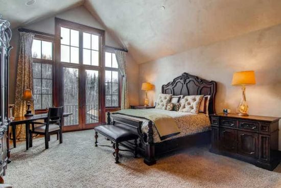 Offering one of the most desirable locations in #BeaverCreek, experience SKI IN/SKI OUT access at 55 Village Walk! 🎿 Relax after a day on the slopes on the private patios &amp; private hot tub at this 4 bedroom luxury #vacation home. Plan your getaway: bit.ly/55VillageWalk