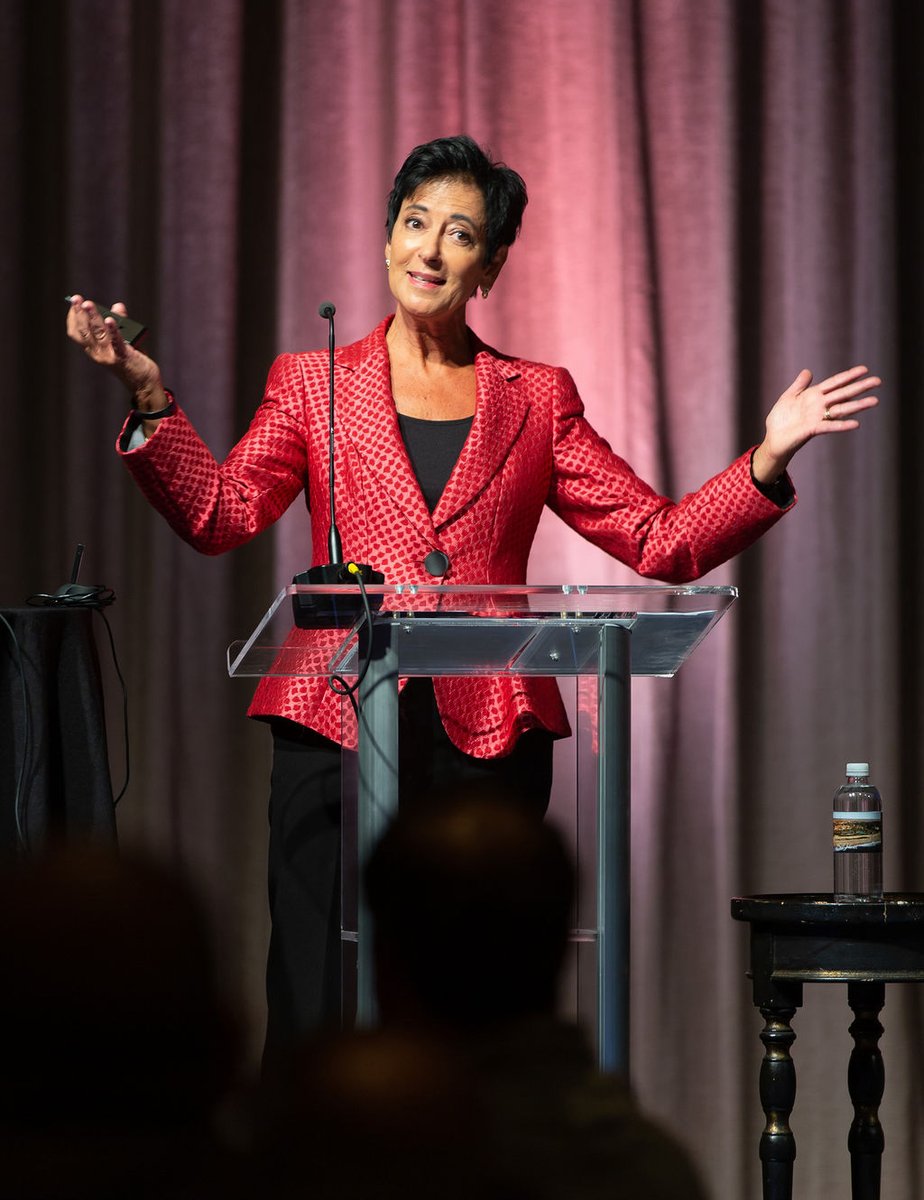 IAA_Auctions's tweet photo. EHI’s Mary Mahoney shares with ILS attendees how as an industry, we can win in customer service and technology even in the midst of disruption.
#IAAILS https://t.co/FUs2ODxYSt