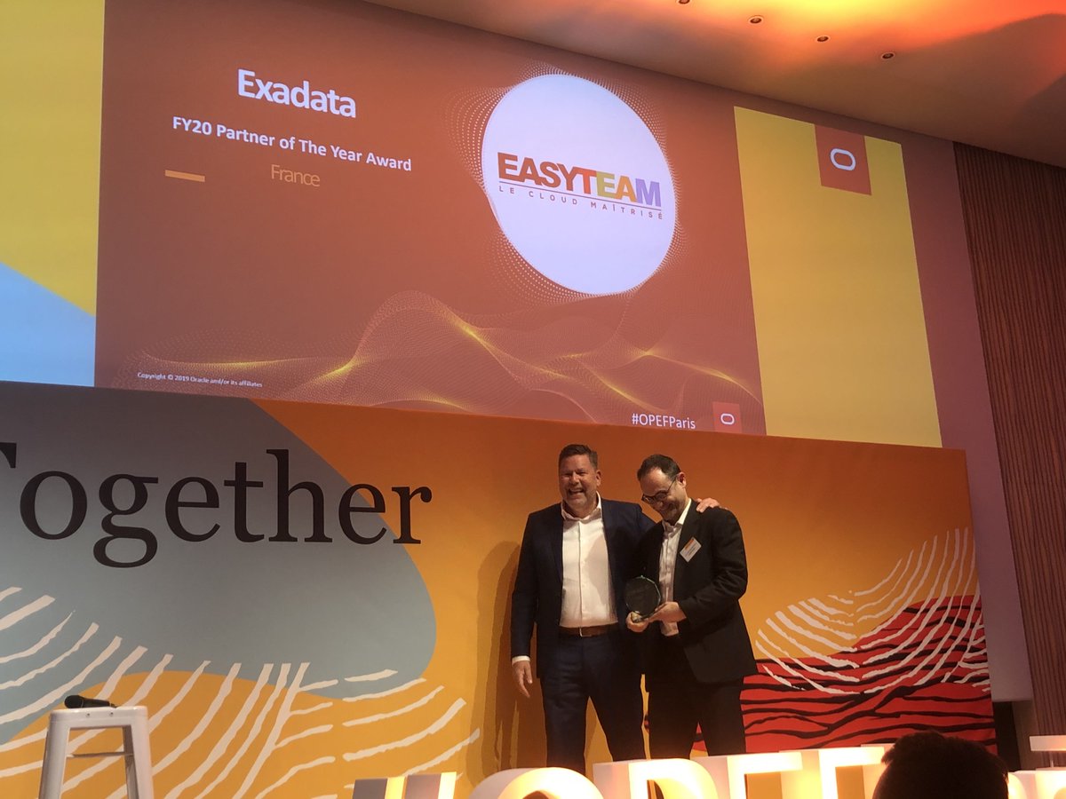 Oracle France tweet media