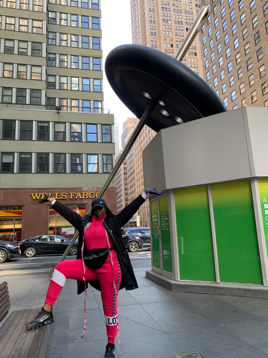 Mere_brand's tweet photo. I move like a team but baby ITS JUST ME!!!
#MereDesigns #NYC #FirstTime #StrictlyBusiness https://t.co/vMlbJL80OZ
