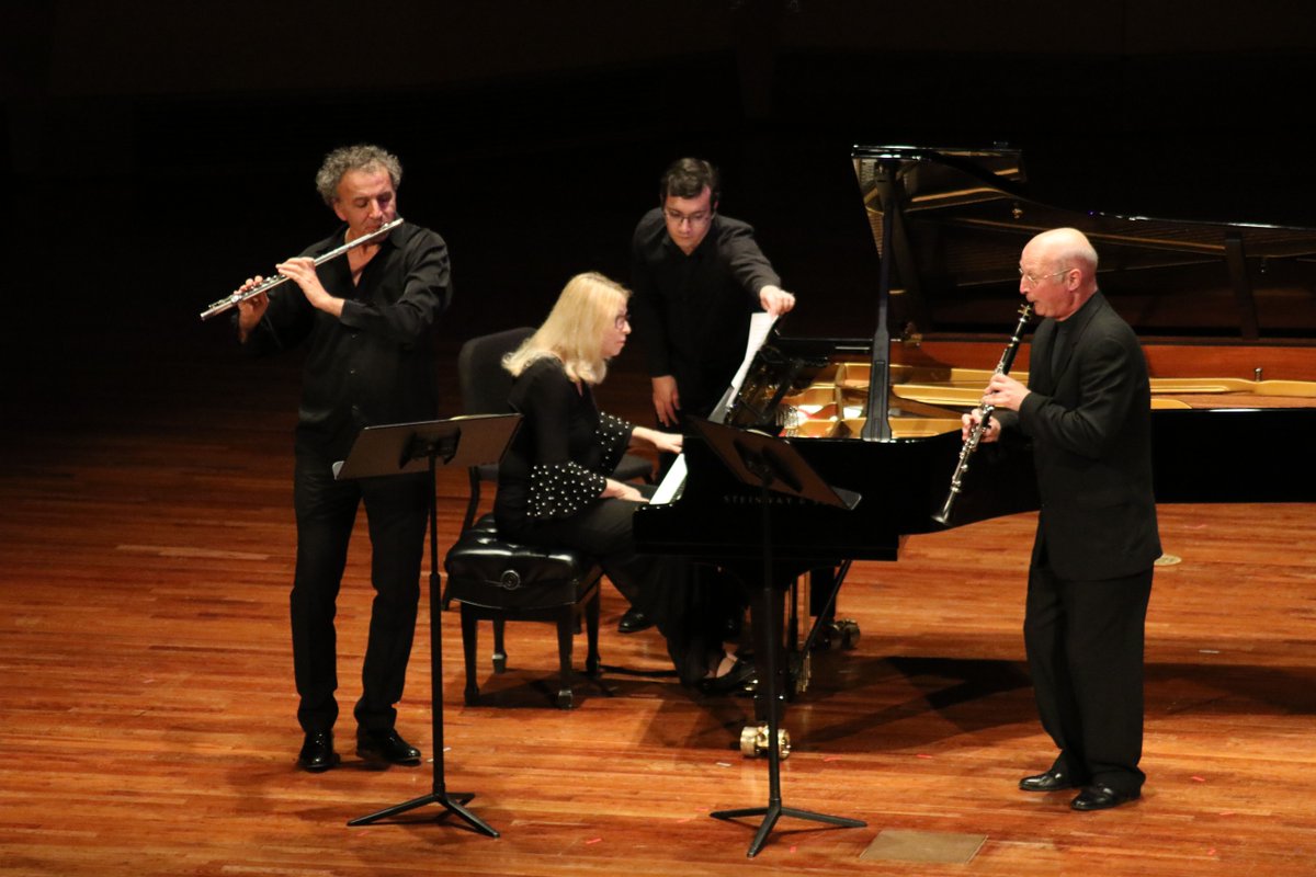 CSUFMusic's tweet photo. Faculty Chamber Series with Guest Artist, Glenn Dicterow.

#CSUFMusic #CSUF #music #CSUFFaculty https://t.co/HTXoRBO9Gk