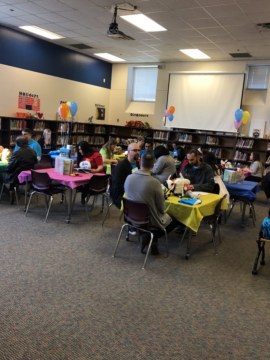 m121711's tweet photo. Thank you to @UnitedWay for partnering with @Brandenburglib  to celebrate the joy of reading with our students for Read Across America Week! @BburgCougars @IrvingLibraries https://t.co/du7PLSfE7V