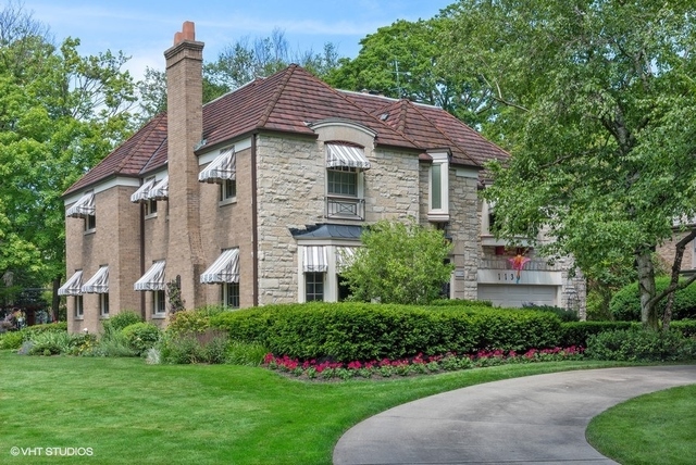 Lisa141619's tweet image. Gagliardo Realty Presents 1130 Lathrop Avenue River Forest, IL Contact Lisa Grimes at 708-205-9518.