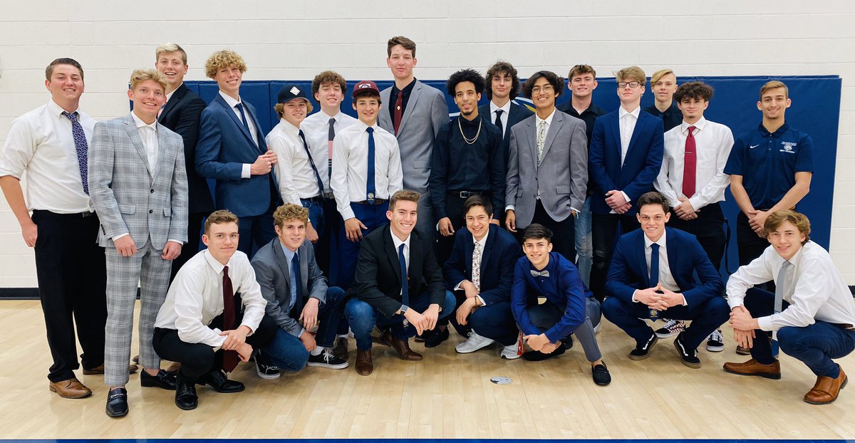 CasteelColtsVB's tweet photo. Must be a Home Match for Casteel MVB👔!!! Lookin’ so FRESH and so CLEAN 🧼! Thank you @CasteelStuGo  for the treats and support! Shot out to @TheSteelMill15 for making sure we are physically and  mentally strong, ready for battle! @CUSDAthletics @CasteelAthletic https://t.co/8xX9mnovmK