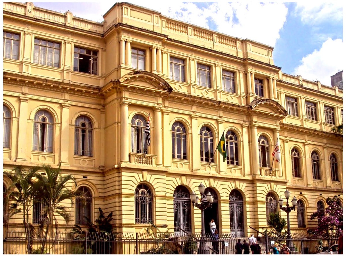 arquivoestadosp's tweet photo. Há #89anos foi criada a Secretaria da Educação do Estado de São Paulo (@educacaosp), cuja história acompanha o crescimento do estado, as mudanças no país e a estruturação de uma rede educacional com políticas específicas na formação de professores e alunos. 📗👩🏫 https://t.co/zke5UJjx7z