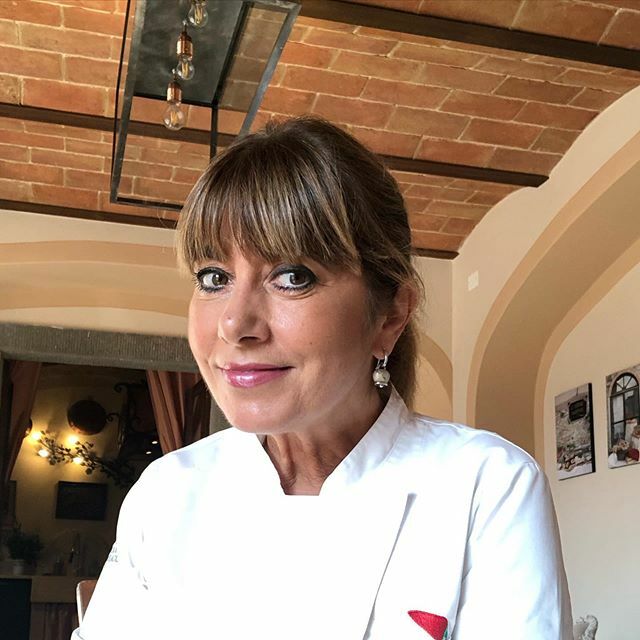 Il nuovo menù mi sembra eccezionale! Tante idee nuove e prove in cucina. Riapriremo il 3 aprile... il tempo è sufficiente per testare tanti piatti nuovi, poi la vostra opinione sarà quella più importante! .
.
.
.
.
#ilfalconiere #relaischateaux #deliciousjourneys #cortona #m…