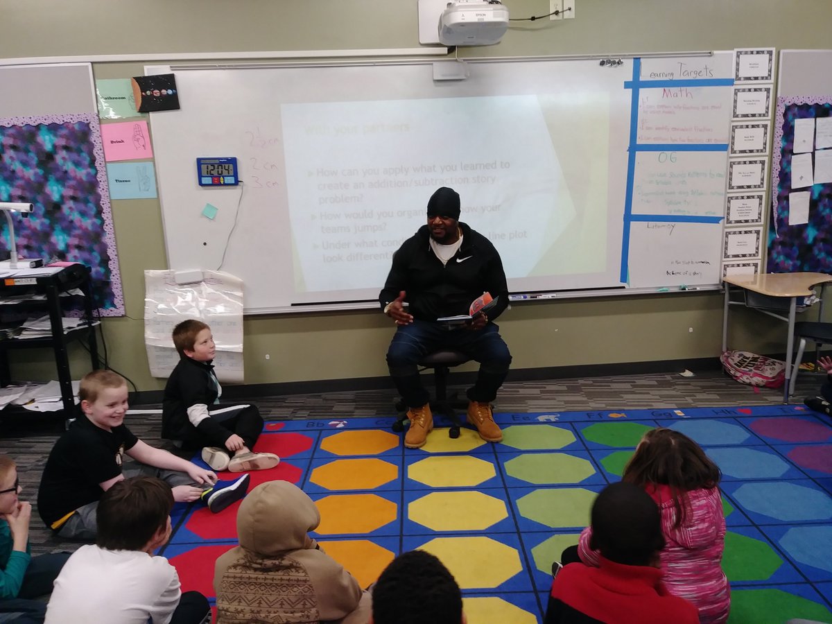 LovejoyCruisers's tweet photo. Thank you to some of our first time readers for Read Across America!
@MikeNaigIA @willkeeps28 @IowaPhoenix  @cowniefordsm https://t.co/647PY9m9e9