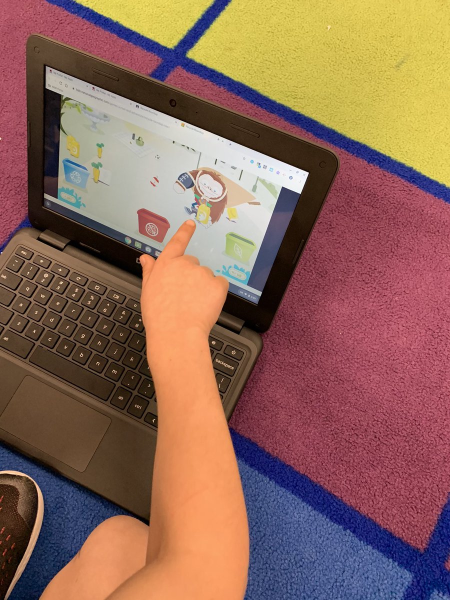 mrspolk_kinder's tweet photo. Google Classroom makes digital learning SO easy! I sent out a link to this recycling game on GC, and all my students are applying their learning of recycling by sorting items into different bins! @Kel_Sanders https://t.co/Isvysi2R3A
