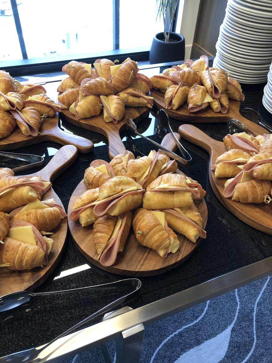 jadeb100's tweet photo. Brekkie is ready at today’s Leverage Client Meetings #GapMasterclass! https://t.co/oklH95roe8