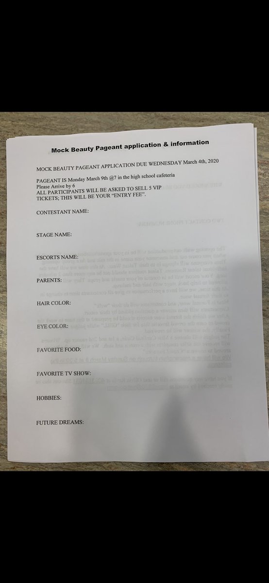 BCprojectgrad21's tweet photo. MOCK BEAUTY PAGEANT APPLICATIONS ARE DUE TOMORROW  MARCH 4th!Havent gotten one yet??no worries!come by the library to get one and turn it in to Payton Gereau,Remi Cobb,or the library by the end of the day wednesday👑💖 https://t.co/kSsWBKhRZc