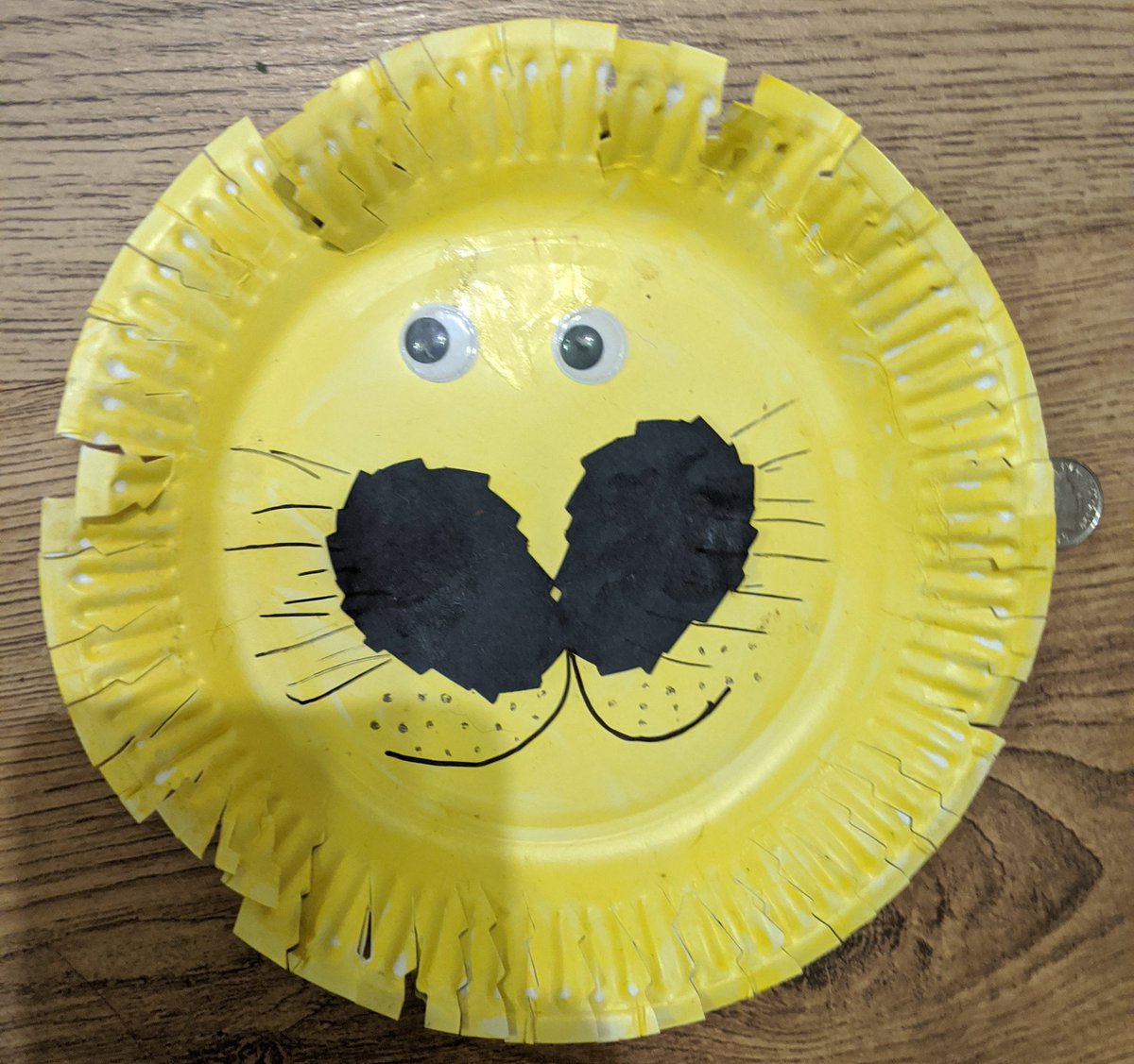 HandmadeByHelen's tweet image. #CraftBlogClub 
Evening everyone hope everyone has had a good day. I&apos;m busy crocheting 🧶 and making a mess with the kids 😄