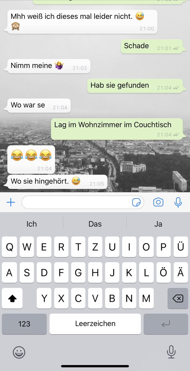 lissi_16's tweet photo. Wenn ich mal wieder meine Sachen in der Wohnung verteile. Wo ist diesmal nur meine Haarbürste. 🤷🏼‍♀️😄 https://t.co/koZ1Dat4gE