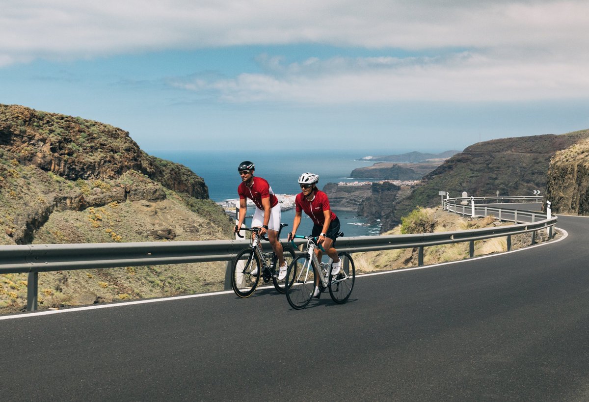 BeOutdare's tweet photo. Planning a trip to Canary Islands? Now we have available bikes for rent in the area! Go to https://t.co/xFk1BiQFWD and book the bike you need in advance. Why not enjoy the amazing cliff-corridors landscape with a ride? https://t.co/hQnKnXGLA7