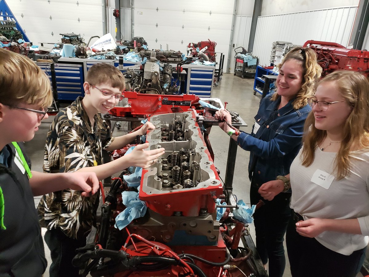 MrScottStrand's tweet photo. Thanks to the folks @NTCNews for an excellent day hosting @mosineeschools to help Ss become college and career ready! https://t.co/3JWKynu3oR