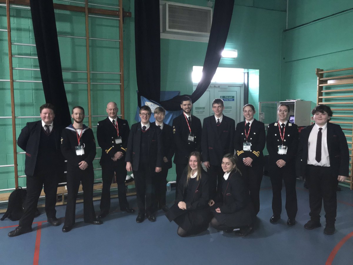 dixonsfa's tweet photo. Pupils @FazakerleyHigh were thrilled today to welcome members of the crew from HMS Prince of Wales @HMSPWLS during National Careers Week, pupils learnt about careers in engineering and life on the ocean waves. A big thank you from FHS staff and pupils. @CareersWeek @lpoolcouncil https://t.co/xhdM8QssXj