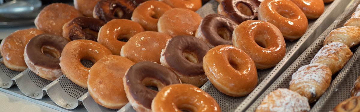 ATDonuts1's tweet photo. Taste and deliciousness always come from our hard work. https://t.co/yBfyjOF6ca