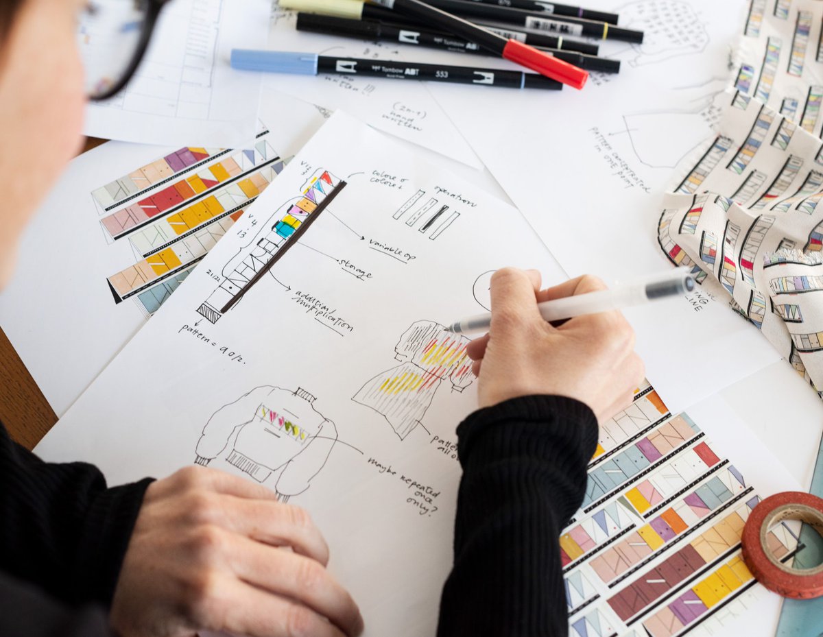 CreativeReview's tweet photo. For @pentagram designer @giorgialupi, data is a rich resource that reveals hidden truths about being human. 

She talks to us about why data could become our greatest storyteller https://t.co/8Z7f8Ve6EX https://t.co/i8018orN2i