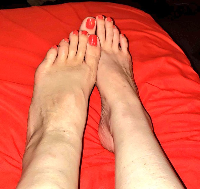 @FeetByToni Can i be next?🙂 https://t.co/tJzt2jd687<a class="tags" target="_blank" title="On Twitter" href="/?out=eyJ0eXAiOiJKV1QiLCJhbGciOiJIUzUxMiJ9.eyJpYXQiOjE3MjI5NzY0ODgsImlzcyI6InR3cG9ybnN0YXJzLmNvbSIsIm5iZiI6MTcyMjk3NjQ4OCwiZXhwIjoxNzU0NTEyNDg4LCJyZWRpcmVjdF91cmwiOiJodHRwczovL3R3aXR0ZXIuY29tL0ZlZXRCeVRvbmkifQ.DXSPVp7VerDc5vs34zbwMTUXjQEbz4CAkLa8YSWAfIpAIerU3DBbujmdVTbGeVreytAs5QmCBhr3uYGz8tBCLA">@FeetByToni</a><a href="/tag/lillisoluscious"class="tags"><span>#lillisoluscious</span></a><a href="/tag/mandiemaytag11"class="tags"><span>#mandiemaytag11</span></a>