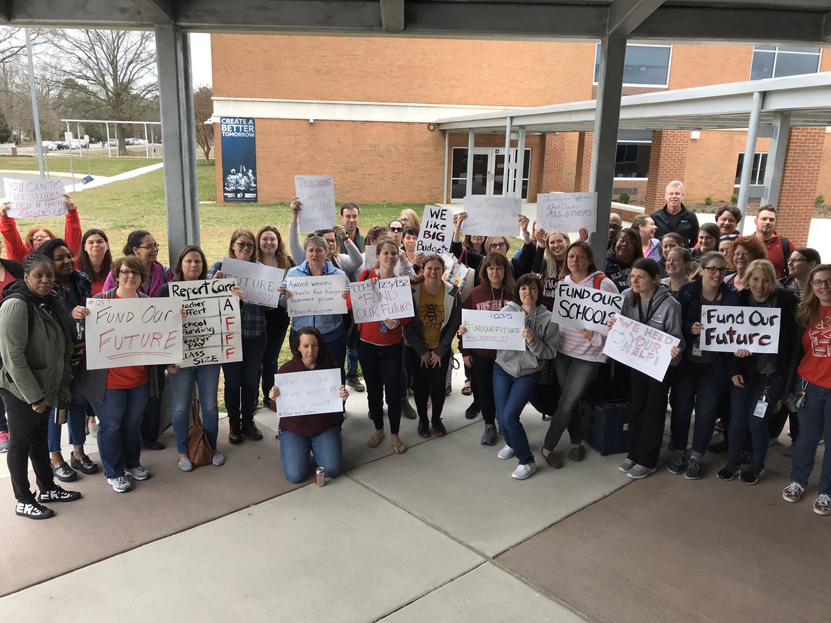 Ogotemmeli44's tweet photo. We will be heard.  Support our schools. #FundOurFuture #CCPS123 #CEAWalkOut #CEAStrong #CEA4Kids  #SpeakUp4CCPS #oneCCPS https://t.co/v8zqTj5qEA